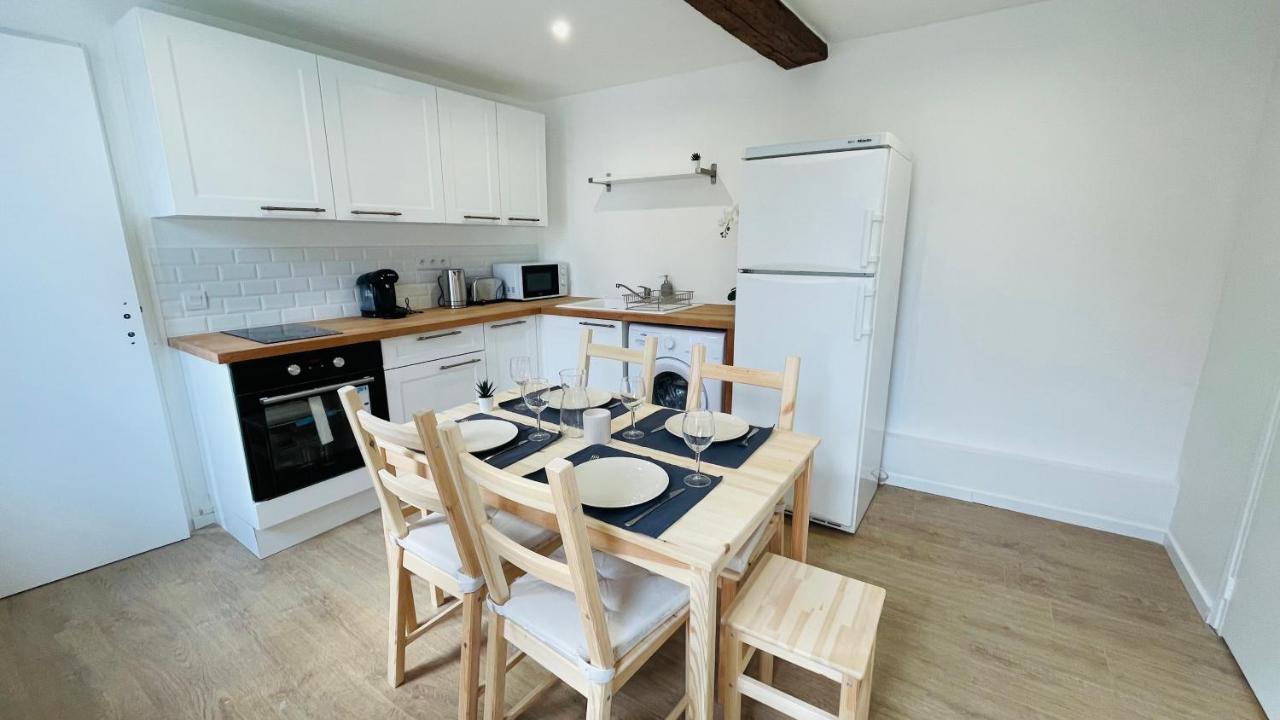 Le Champs Des Oiseaux Apartment รูออง ภายนอก รูปภาพ