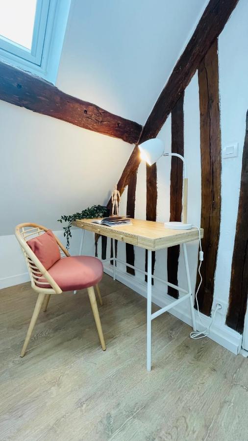 Le Champs Des Oiseaux Apartment รูออง ภายนอก รูปภาพ